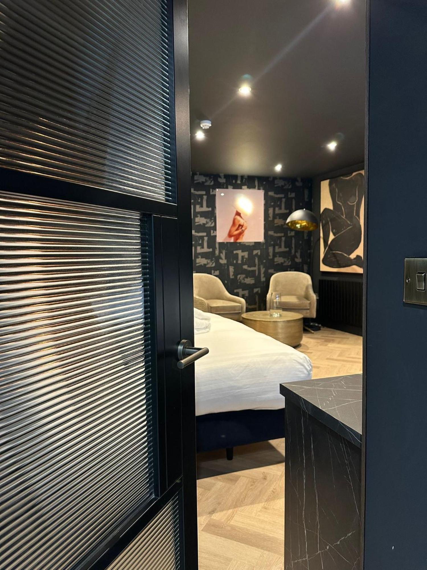Secret Suites ランカスター エクステリア 写真