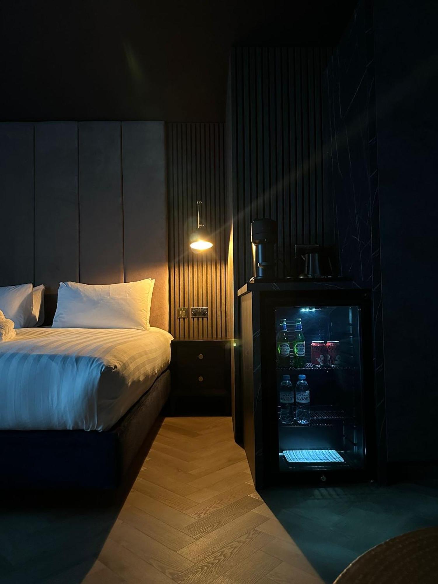 Secret Suites ランカスター エクステリア 写真